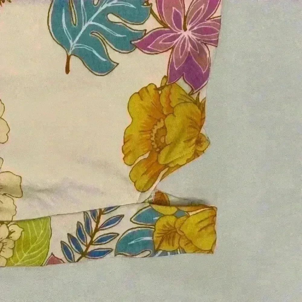 Women's Cropped Hawaiian Print Guess Tank Top, “Eco Shayna Cutout Crop Top”, Siz - Picture 4 of 11